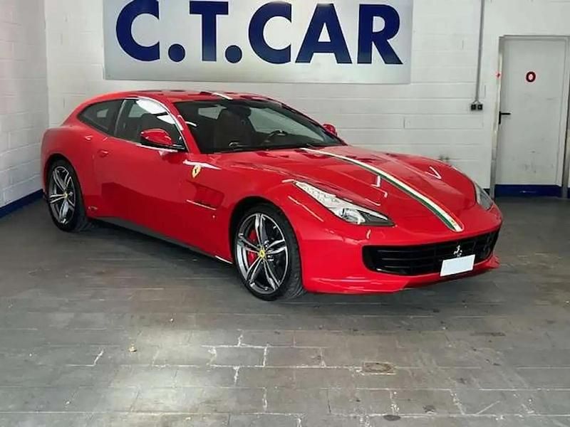 Rouge Utilisé 2021 Ferrari GTC4Lusso Coupé | 441 025 € - Image 1/4