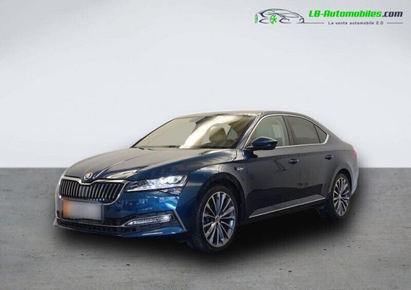Utilisé 2022 Skoda Superb Berline | 42 200 € (Prix juste) - Image 1/4