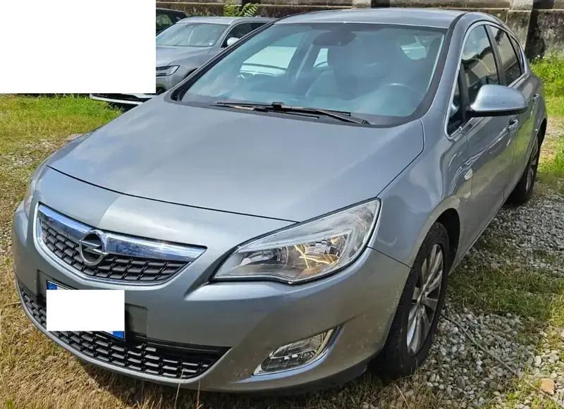 Gris Utilisé 2010 Opel Astra Enjoy Berline | 6 000 € (Prix juste) - Image 1/4