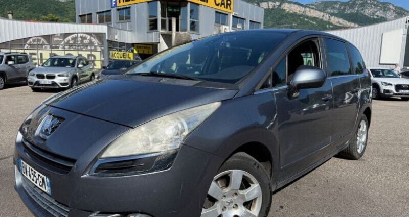 Utilisé 2011 Peugeot 5008 Allure Monospace | 5 490 € (Prix juste) - Image 1/4