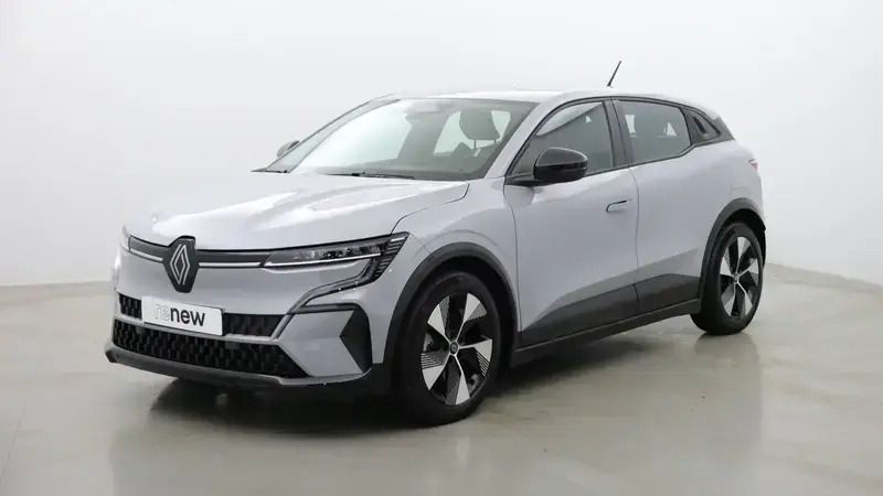 Gris Utilisé 2022 Renault Mégane Equilibre Berline | 18 990 € (Bon prix) - Image 1/4