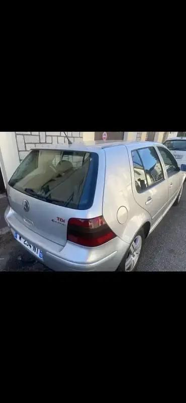 Image 2/4