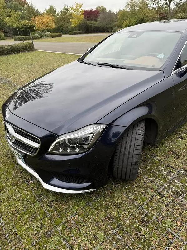 Bleu Utilisé 2015 Mercedes CLS220 Shooting Brake Executive Break | 14 900 € - Image 1/4