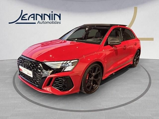 Rouge tango métallisé Utilisé 2022 Audi RS3 Sportback Design Citadine | 75 990 € (Prix juste) - Image 1/4