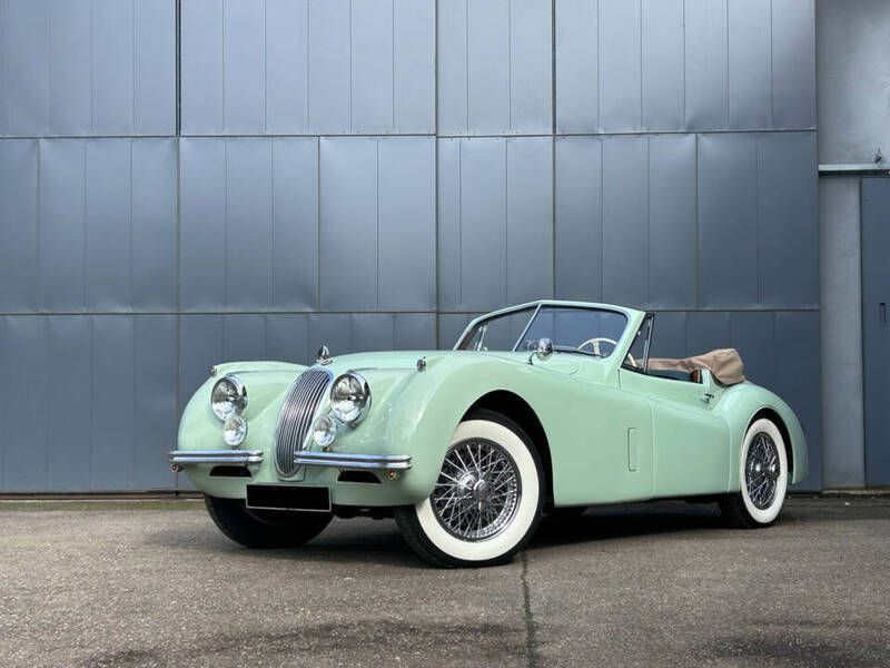 Vert Utilisé 1953 Jaguar XK Cabriolet | 145 000 € - Image 1/4