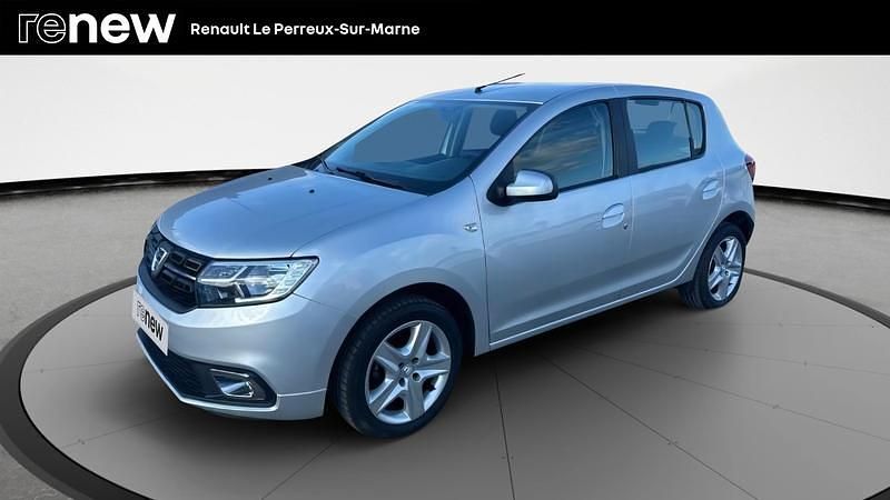 Gris Utilisé 2017 Dacia Sandero Lauréate Citadine | 8 950 € (Bon prix) - Image 1/4