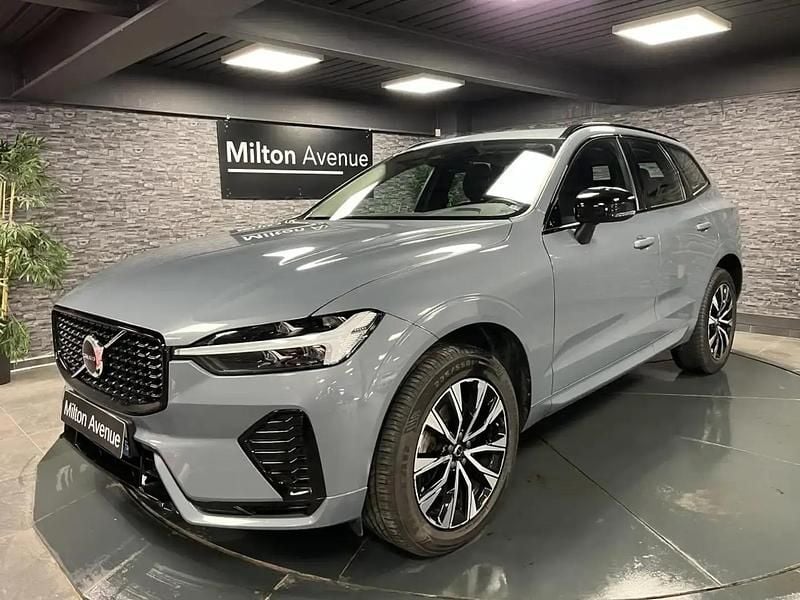 Gris Utilisé 2023 Volvo XC60 Plus SUV | 37 990 € (Super prix) - Image 1/4