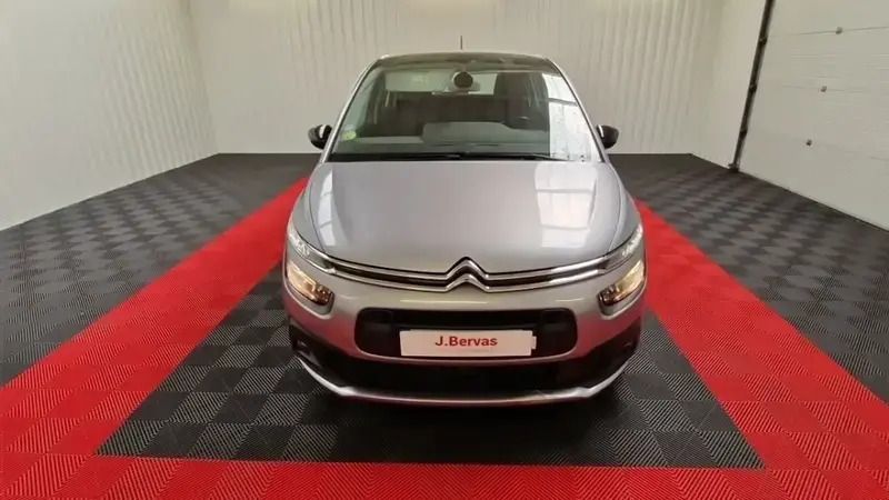 Image 2/4