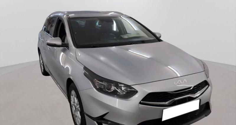 Gris Utilisé 2022 Kia Ceed Sportswagon Break | 18 990 € (Prix juste) - Image 1/4