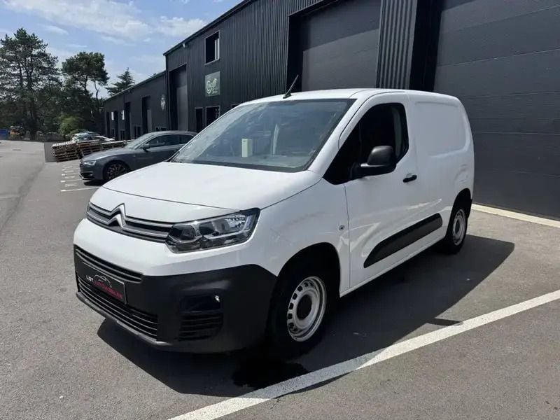 Utilisé 2021 Citroën Berlingo Feel Monospace | 14 990 € (Super prix) - Image 1/4