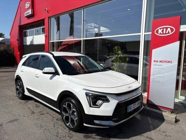 Blanc Nouvelle 2025 Kia Niro Premium SUV | 33 990 € (Bon prix) - Image 1/4
