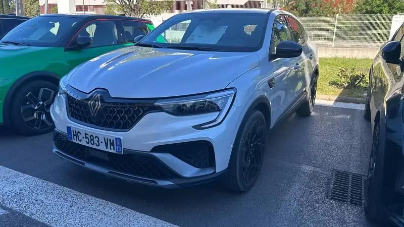 Blanc Utilisé 2025 Renault Arkana Esprit Alpine SUV | 40 400 € - Image 1/3