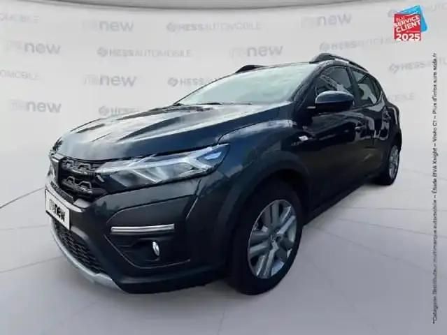 Gris comète métallisé Occasion 2022 Dacia Sandero Comfort Berline | 14 999 € (Prix juste) - Image 1/4