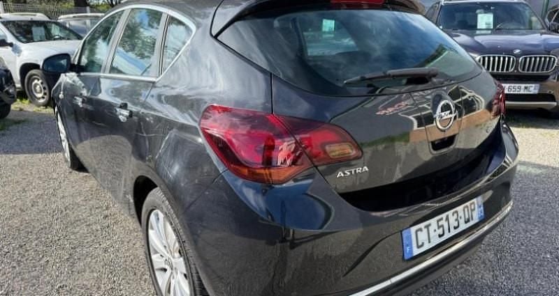 Occasion Opel Astra Cosmo 111 ch (81 kW) 2013 Noir Berline