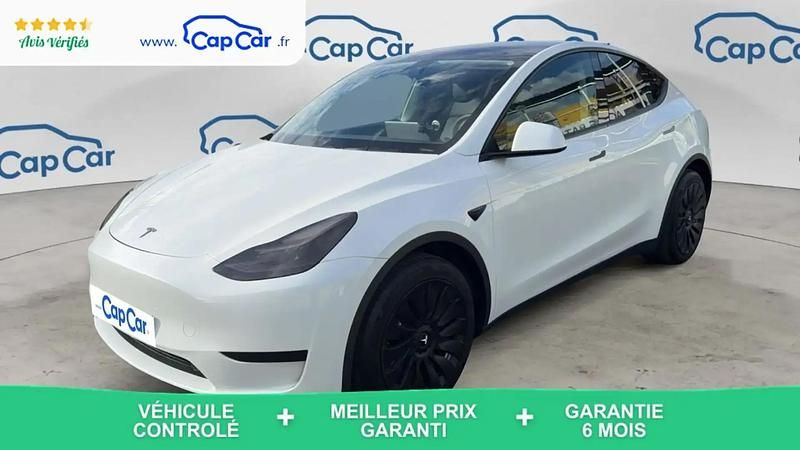 Blanc Utilisé 2024 Tesla Model Y Standard Range SUV | 32 870 € - Image 1/4