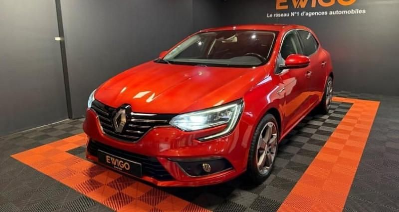 Rouge Occasion 2018 Renault Mégane IV Intens Berline | 12 490 € (Prix juste) - Image 1/4