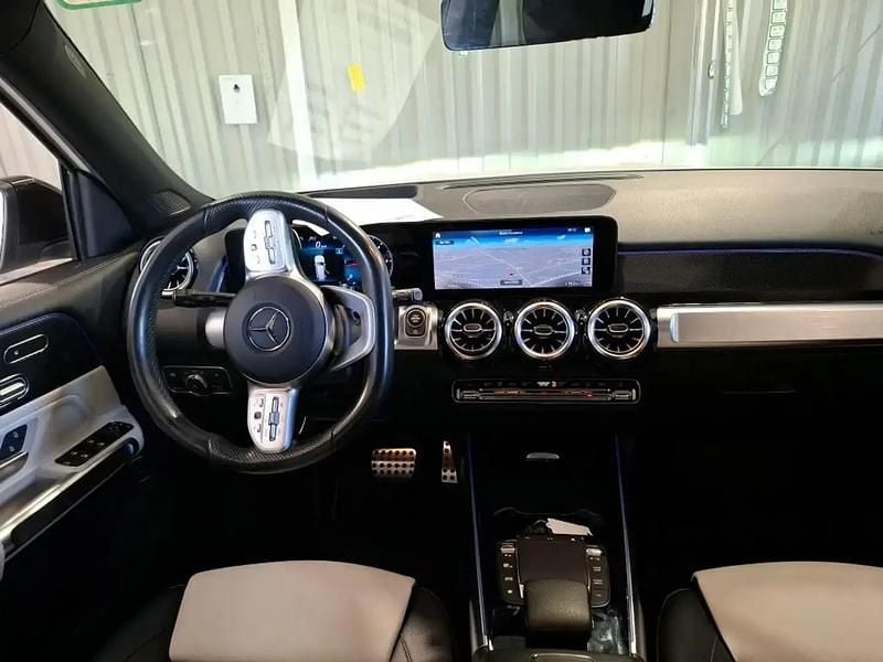 Blanc Utilisé 2021 Mercedes GLB220 AMG line SUV | 30 500 € - Image 1/4