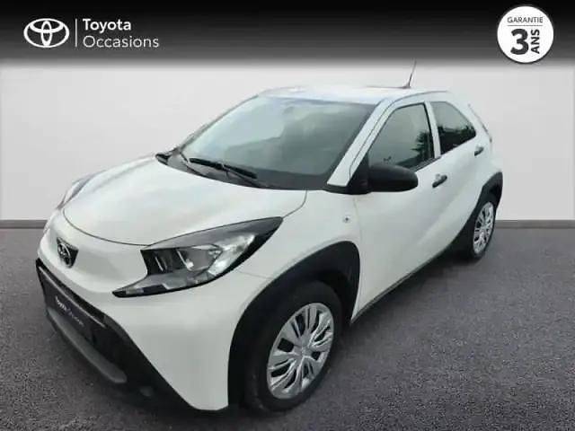 Blanc Utilisé 2023 Toyota Aygo X Business Edition SUV | 13 990 € - Image 1/4