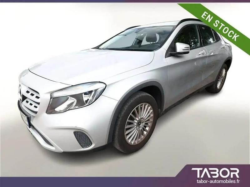 Argent Utilisé 2018 Mercedes GLA180 SUV | 19 988 € (Prix juste) - Image 1/4