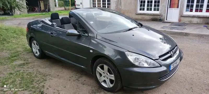 Gris Utilisé 2004 Peugeot 307 CC Cabriolet | 3 450 € - Image 1/4