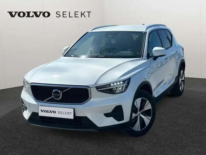 Blanc Utilisé 2023 Volvo XC40 Core SUV | 32 810 € (Prix juste) - Image 1/4
