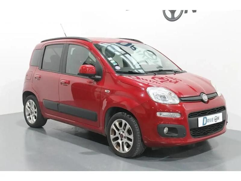 Rouge Occasion 2014 Fiat Panda Lounge Berline | 6 790 € (Prix juste) - Image 1/4