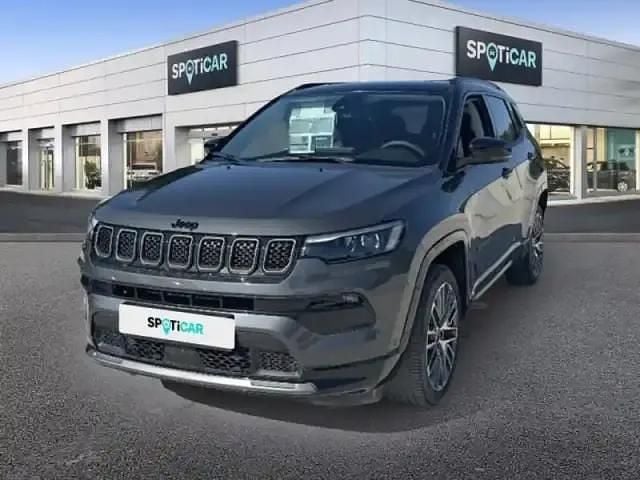 Gris Utilisé 2024 Jeep Compass Summit SUV | 27 990 € (Super prix) - Image 1/4