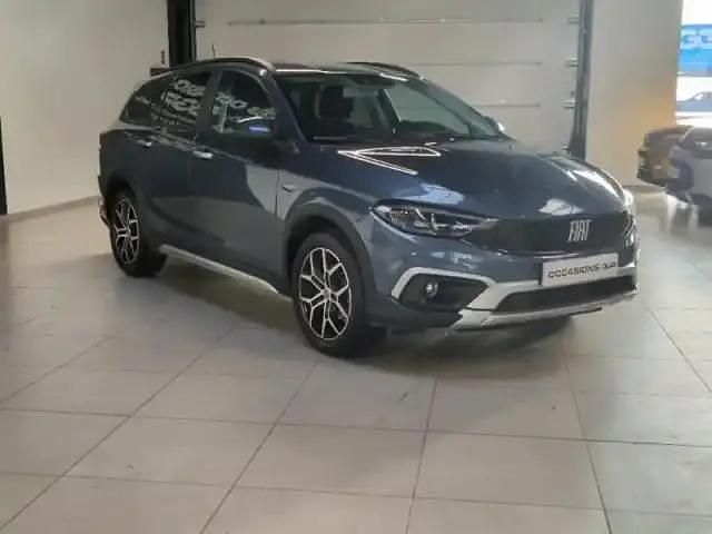 Occasion Fiat Tipo Cross 2023 Bleu fonce Break