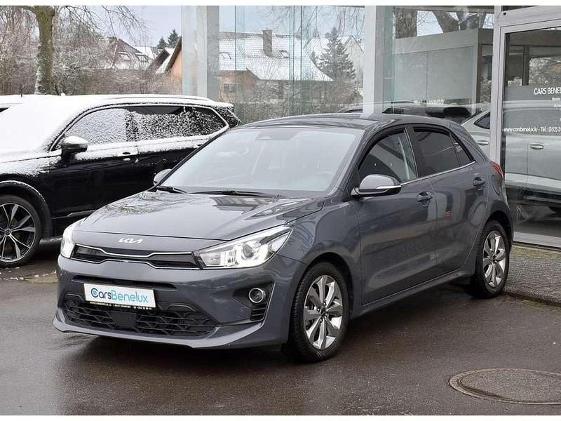 Occasion Kia Rio 101 ch (74 kW) 2023 Gris Berline