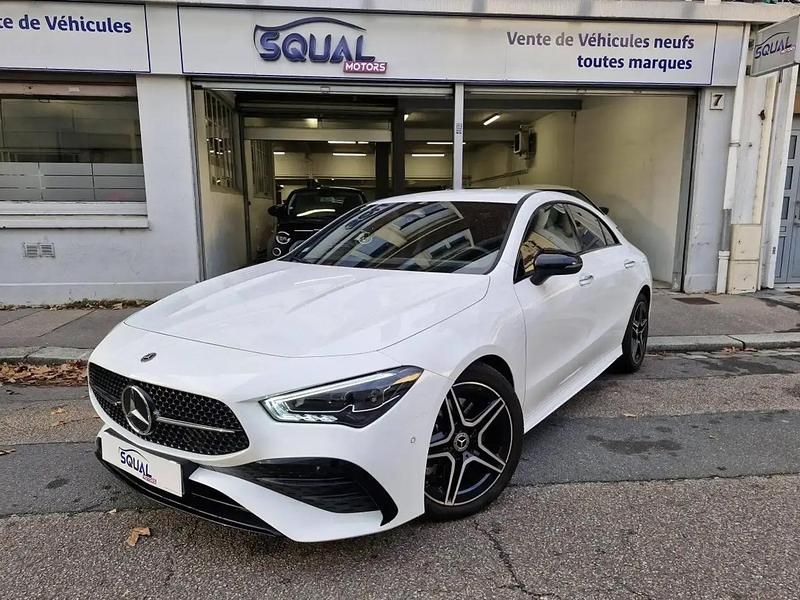Utilisé 2023 Mercedes CLA200 AMG line Berline | 35 900 € (Prix assez cher) - Image 1/4