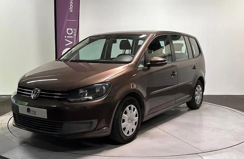 Brun Utilisé 2011 VW Touran Trendline Monospace | 7 990 € (Prix juste) - Image 1/4