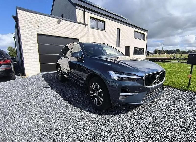 Gris Utilisé 2021 Volvo XC60 Momentum SUV | 33 900 € (Prix juste) - Image 1/4