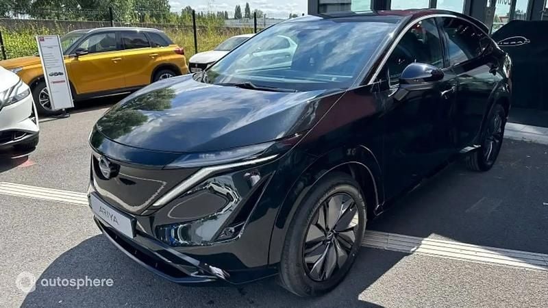 Noir kuro perlée Nouvelle 2024 Nissan Ariya Advance SUV | 40 490 € (Prix assez cher) - Image 1/4