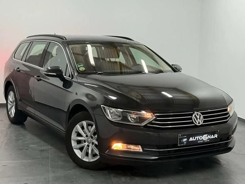 Noir Utilisé 2017 VW Passat Break | 8 490 € - Image 1/4