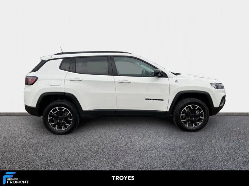 Occasion Jeep Compass Trailhawk 180 ch (132 kW) 2023 Blanc SUV