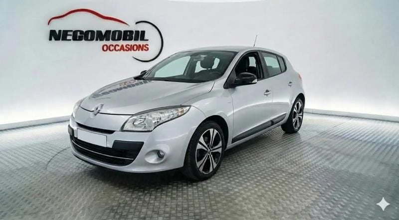 Gris Occasion 2012 Renault Mégane Bose Edition Berline | 8 500 € (Prix juste) - Image 1/4