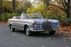 Argent Utilisé 1966 Mercedes 220 SE Cabriolet | 115 012 € - Image 1/4