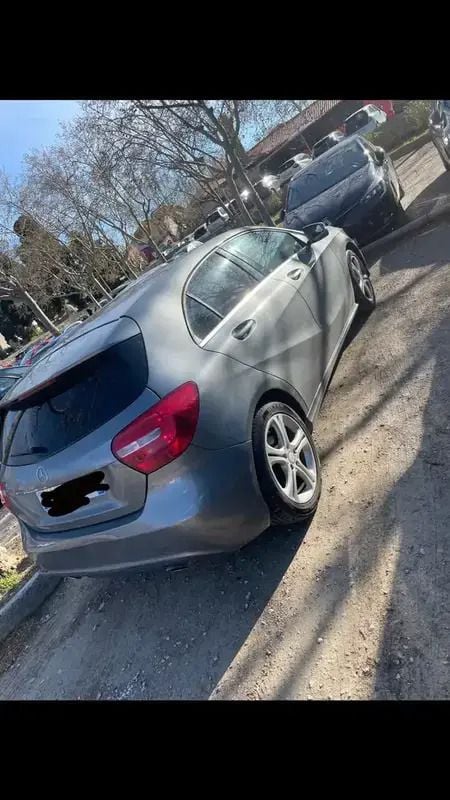 Gris Utilisé 2014 Mercedes A180 Berline | 12 500 € (Prix juste) - Image 1/4