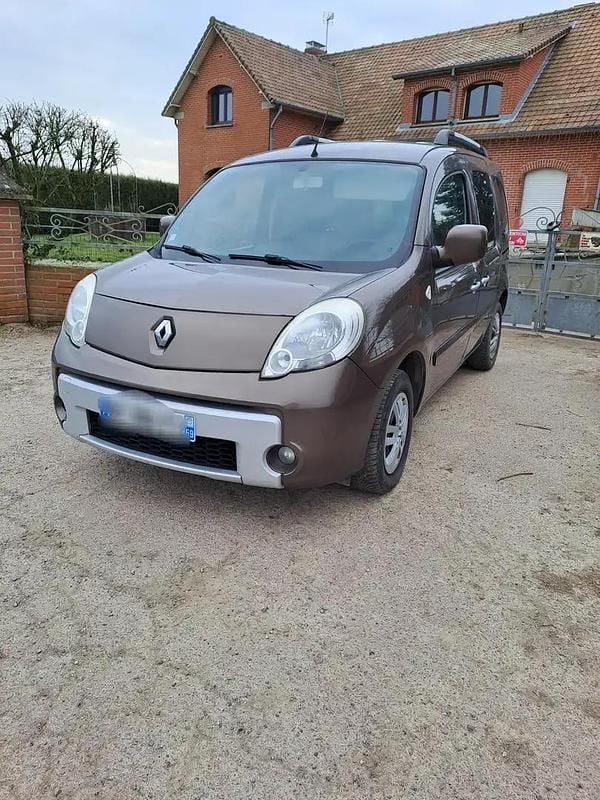 Brun Occasion 2012 Renault Kangoo Expression | 5 000 € (Prix juste) - Image 1/4