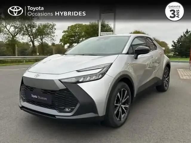 Gris minéral métallisé Utilisé 2025 Toyota C-HR Design SUV | 36 890 € - Image 1/4