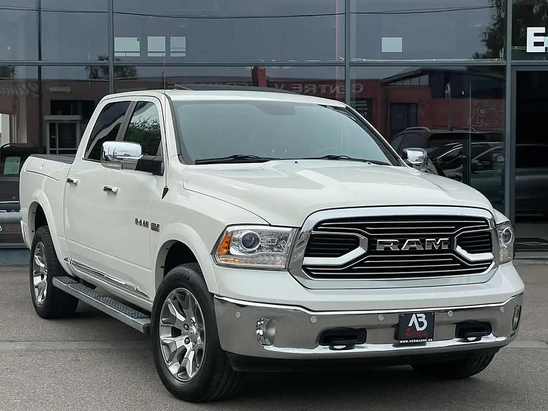 Blanc Utilisé 2017 Dodge Ram Limited Pick-up | 39 990 € (Prix juste) - Image 1/4