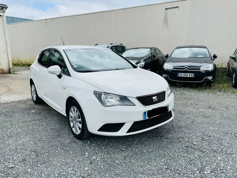 Blanc Utilisé 2014 Seat Ibiza I-Tech Berline | 6 200 € (Bon prix) - Image 1/4