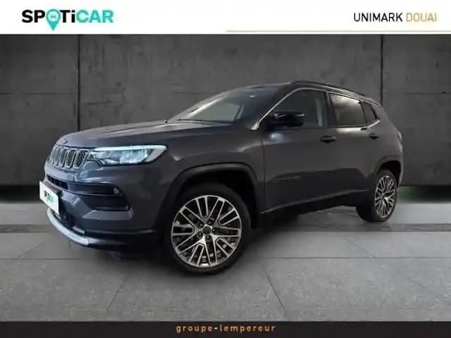 Graphite gray métallisé Utilisé 2022 Jeep Compass Limited SUV | 22 490 € - Image 1/4