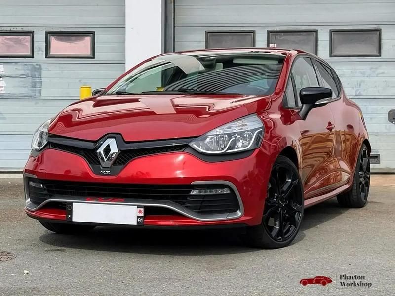 Rouge Utilisé 2015 Renault Clio IV Berline | 19 490 € (Prix cher) - Image 1/4
