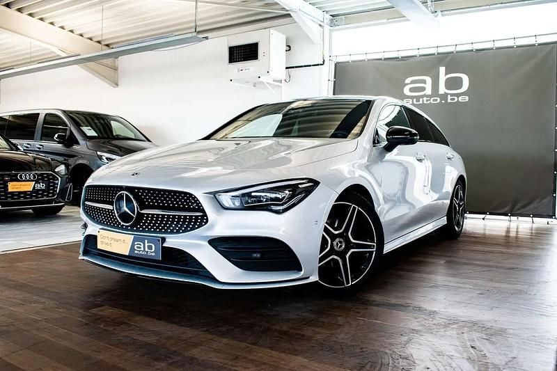 Argent Utilisé 2022 Mercedes CLA180 AMG line Berline | 27 990 € (Bon prix) - Image 1/4