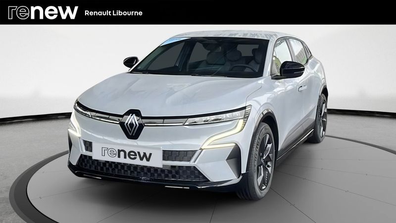 Gris Nouvelle 2024 Renault Mégane Equilibre Berline | 21 950 € (Prix juste) - Image 1/4