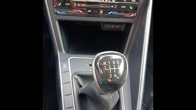 Image 2/4