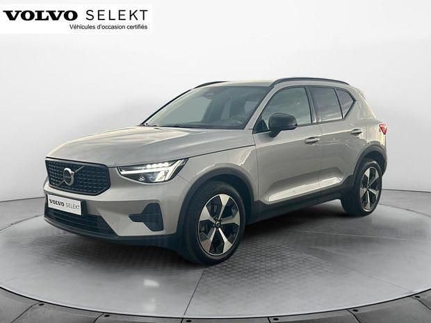 Utilisé 2023 Volvo XC40 Plus SUV | 33 990 € (Prix juste) - Image 1/4
