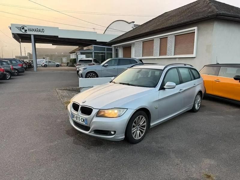 Gris Utilisé 2010 BMW 320 Break | 8 490 € (Prix juste) - Image 1/4
