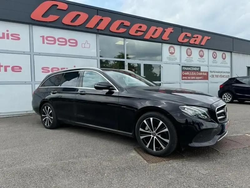 Noir Utilisé 2020 Mercedes E300 Avantgarde Break | 32 990 € (Prix juste) - Image 1/4
